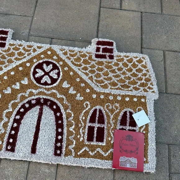 Palm Fire gingerbread house Christmas door mat - Picture 3 of 5